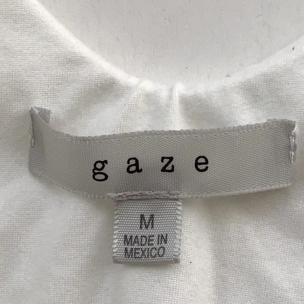 Gaze solid and bright white body suit one piece. Size Medium.  C190​​​​​​ - Picture 5 of 6